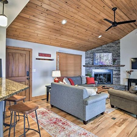Cabin With Hot Tub And Mountain Views Less Than 5 Mi To Boone Blowing Rock Ngoại thất bức ảnh